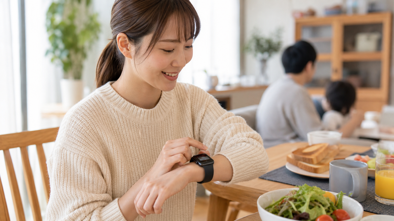 Apple Watch SE 3を日常で着用している女性のイメージ
