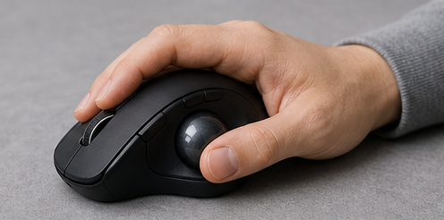 Kensington Orbit Fusion Wireless Trackball K72363WWを想定したトラックボール利用シーン 2
